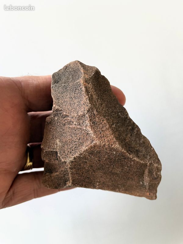 Paléolithique Quartzite Paléolithique. Biface acheuléen