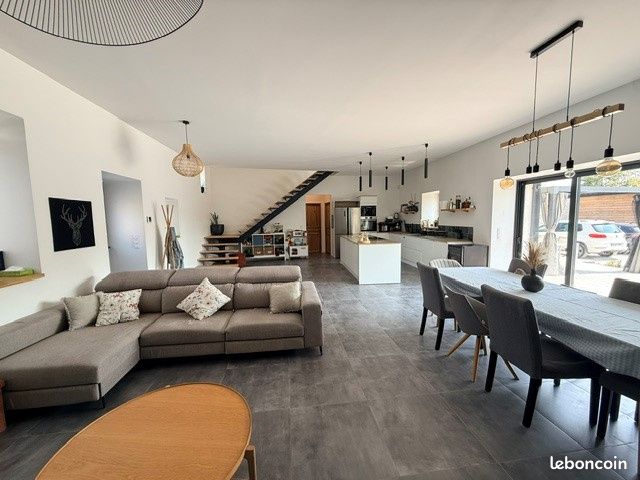 Maison 6 pièces 138 m² · à Guérard · 138 m² · 395 000 €