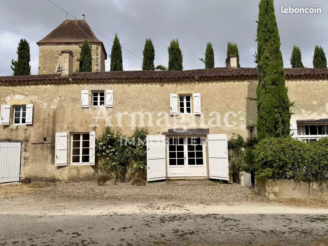 Maison 4 pièces 256 m² · à Bazian · 256 m² · 285 000 €