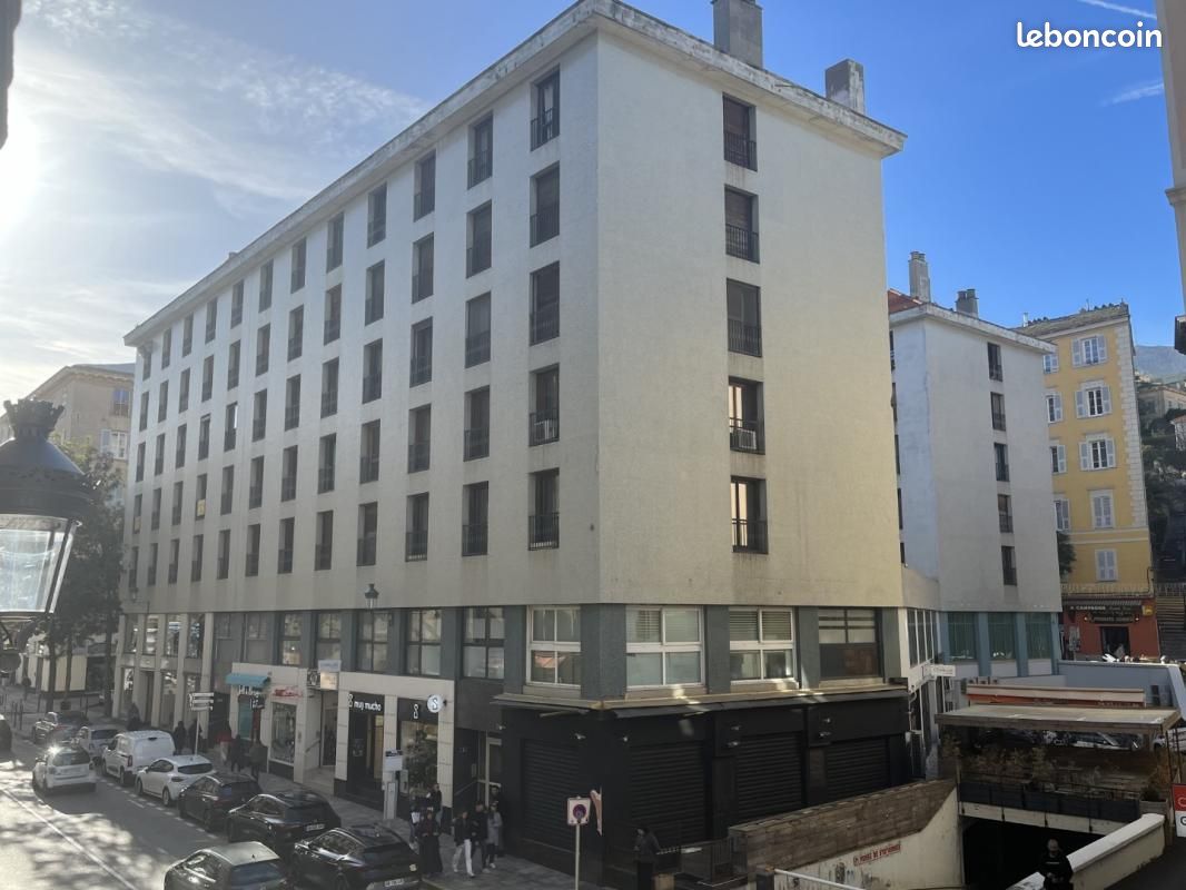 Appartement 3 pièces 82 m² · à Bastia · 82 m² · 820 €/mois