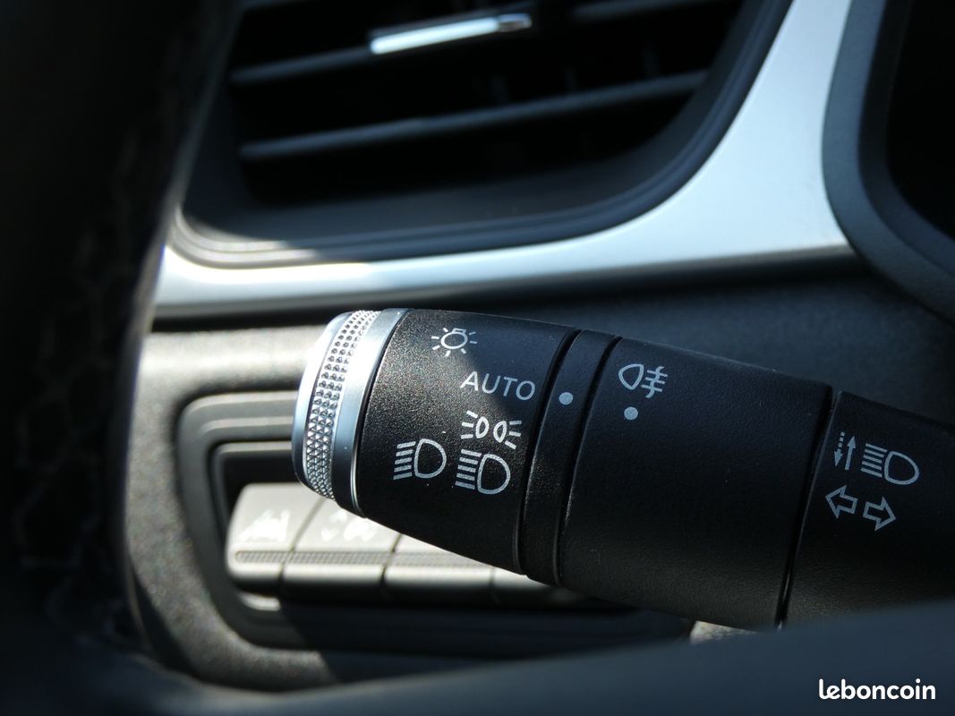 RENAULT CAPTUR TCe 90 Business (image 26)