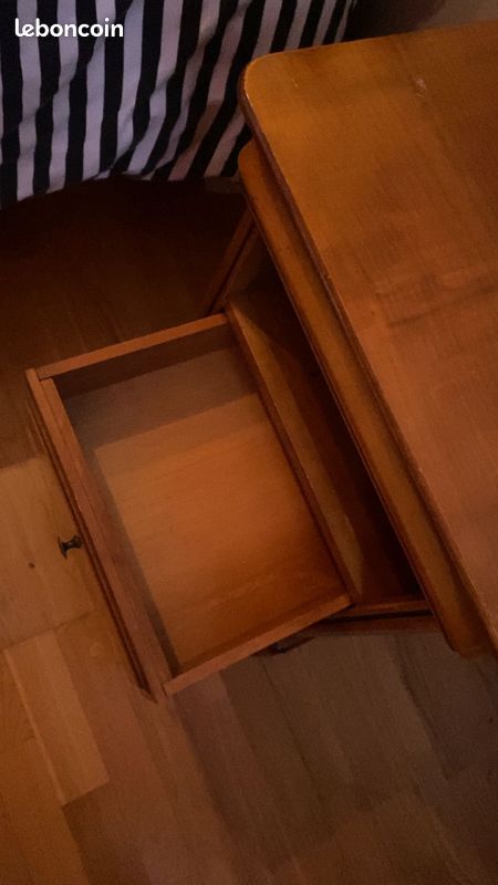 Commode (image 1)