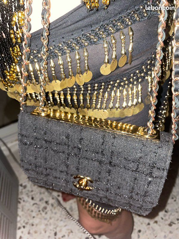 Sac à rabat Chanel en Tweed Noir (image 2)