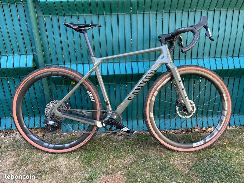 Gravel Canyon Grizl sram AXS Zipp 303 firecrest Vélos