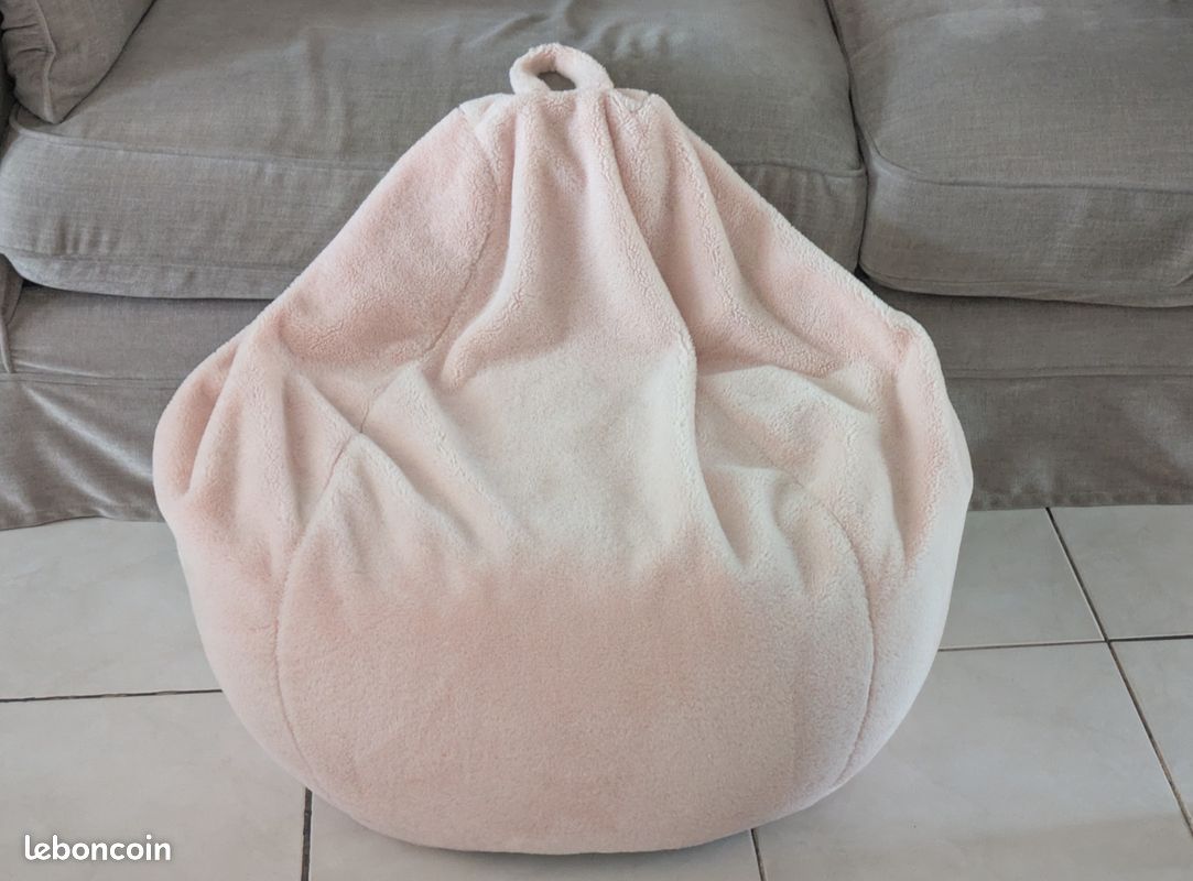 Pouf Poire rose tout doux (image 1)