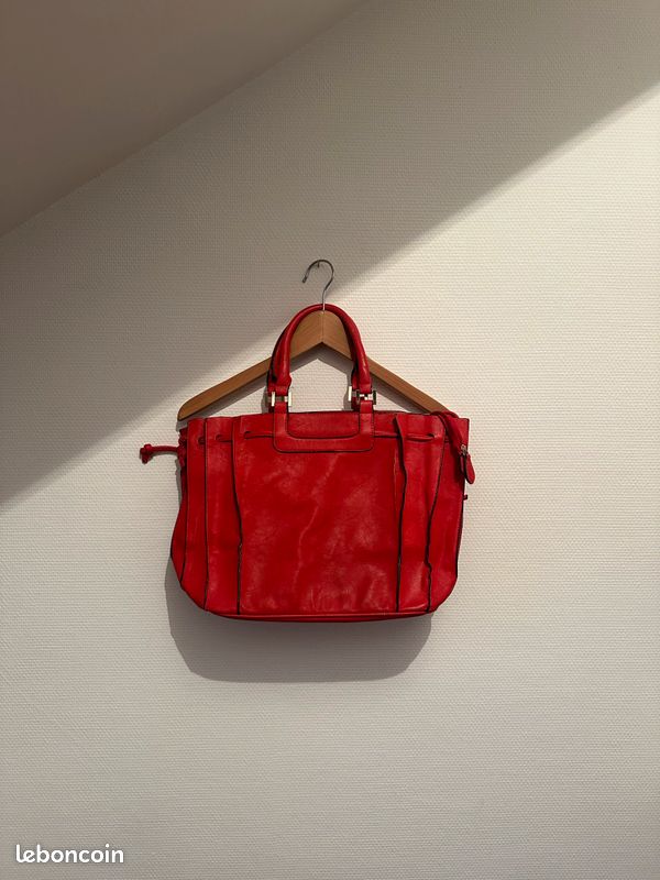 Sac à main rouge similicuir (image 1)