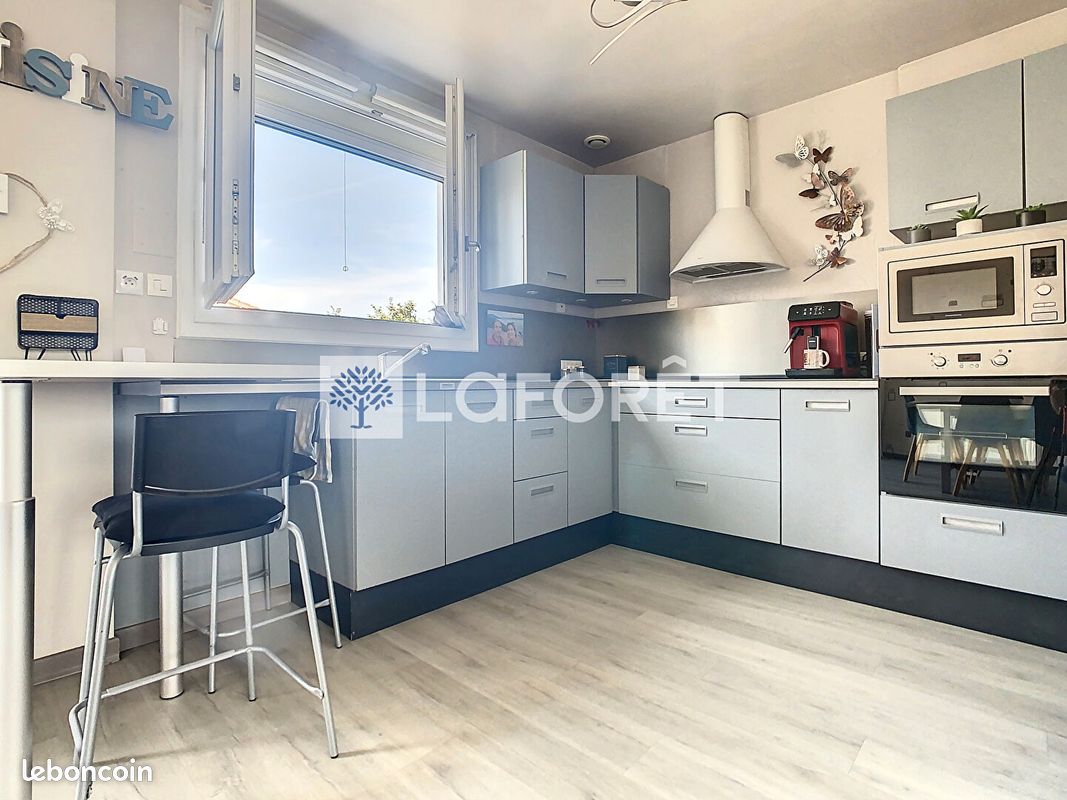 Pavillon 6 pièces 87 m² - Thouars 79100 (image principale 7)