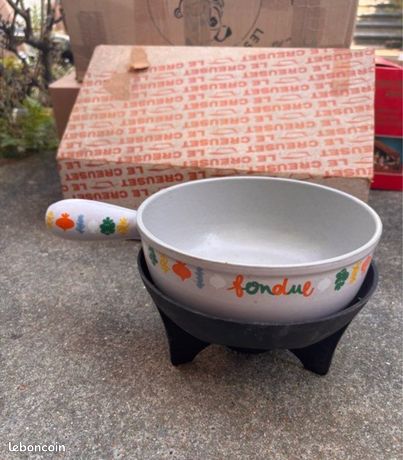 Appareil à fondue vintage Le Creuset en fonte émaillée marron noisette – La Roue du Passé