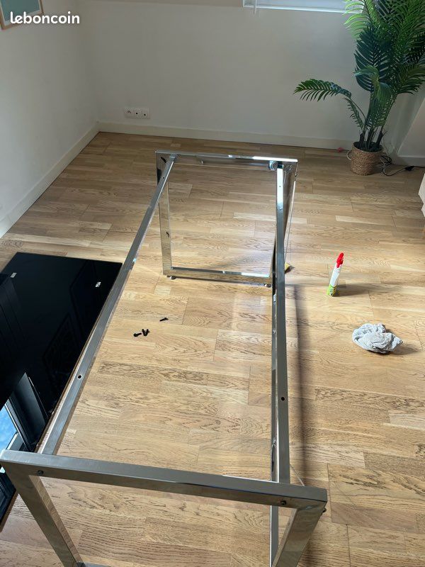 Bureau (image 2)