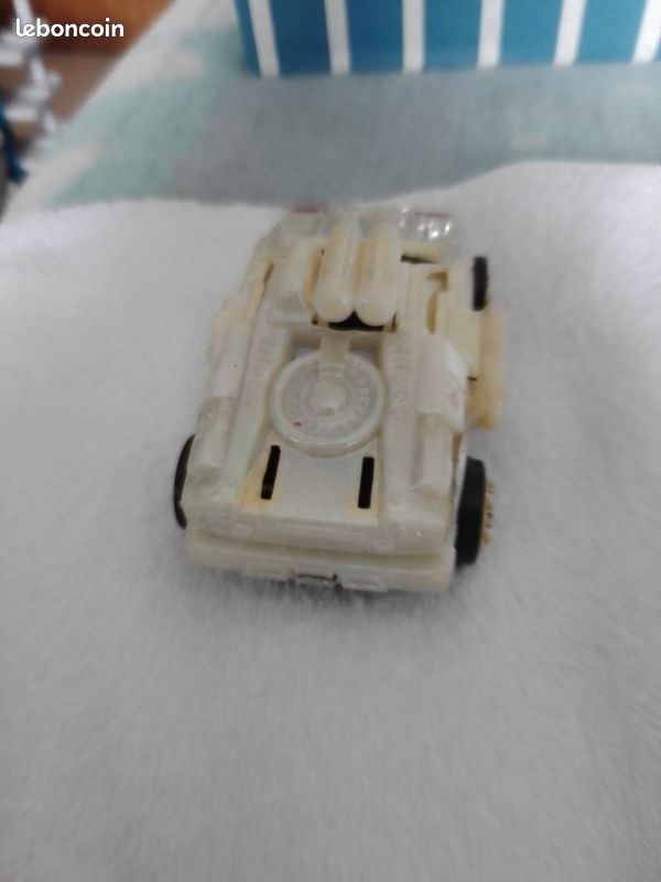 Superbe voiture a activer roule seule (image 4)