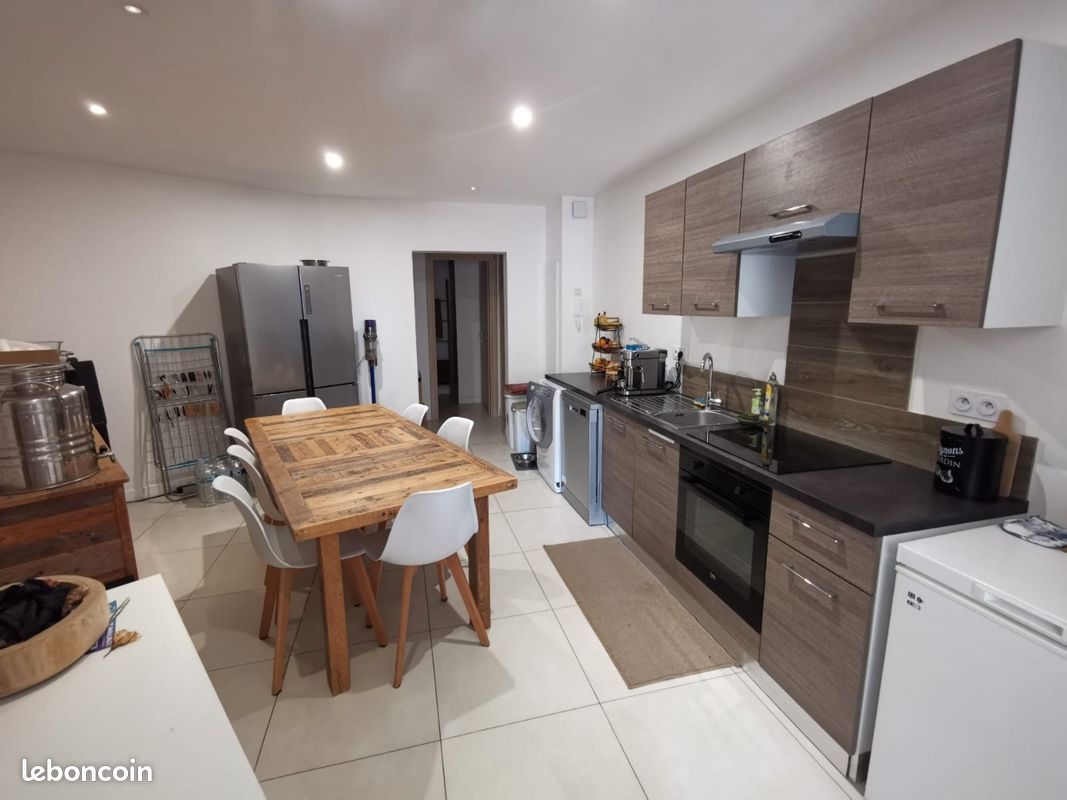 Appartement 2 pièces 45 m² · à Grasse · 45 m² · 860 €