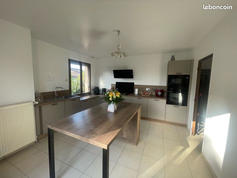 Maison 4 pièces 100 m² · à Brée · 100 m² · 170 000 €