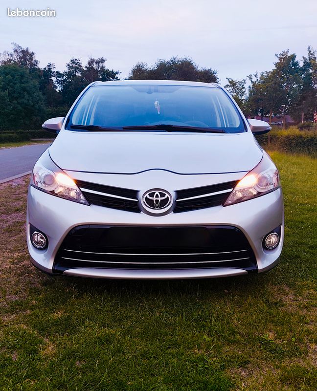 Toyota Verso 1.6 D-4D Comfort SKYVIEW – 7pl (image 2)