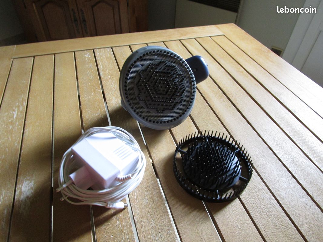 Brosse aspirante électrique SAVIC pour chiens (image 3)