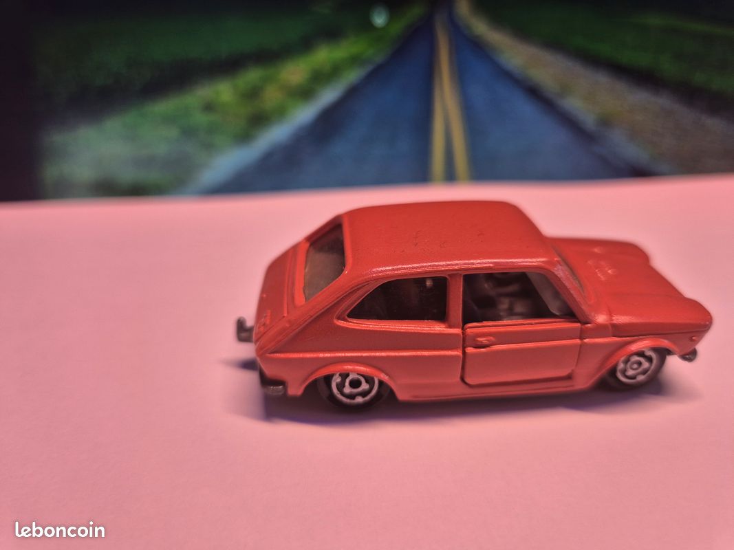 Fiat 127 verte - Majorette N° 203 made in ance échelle 1/55