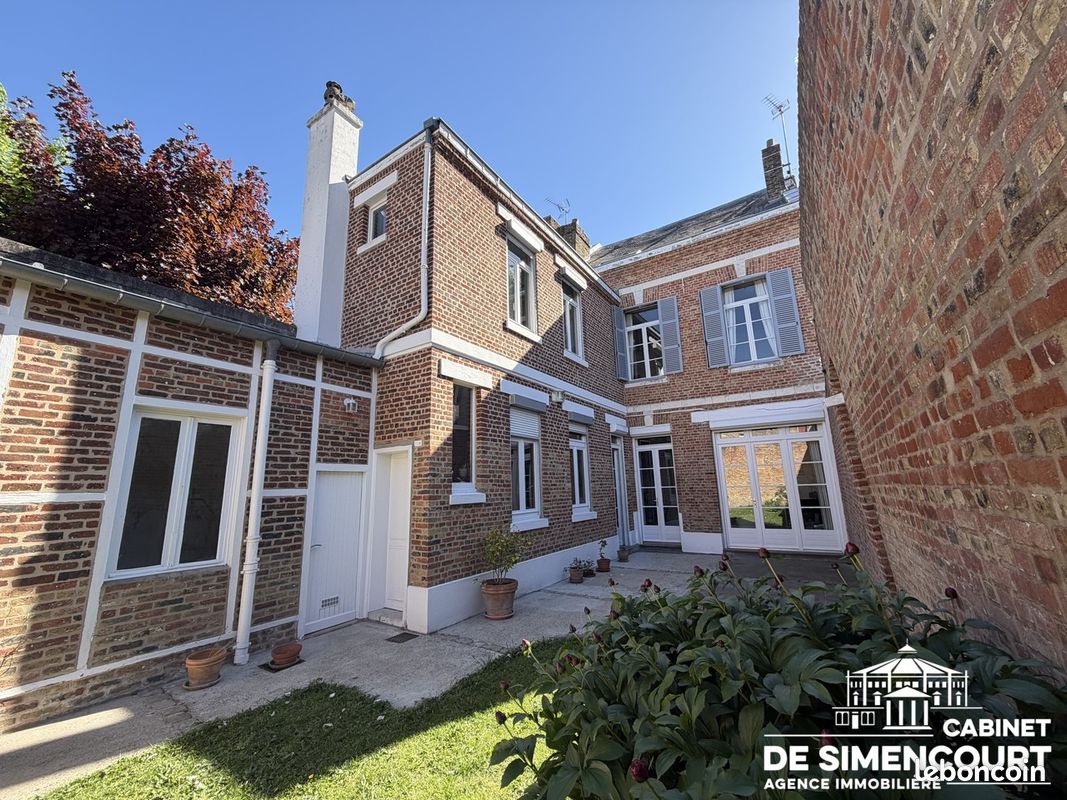 Maison 8 pièces 212 m² · à Amiens · 212 m² · 630 000 €