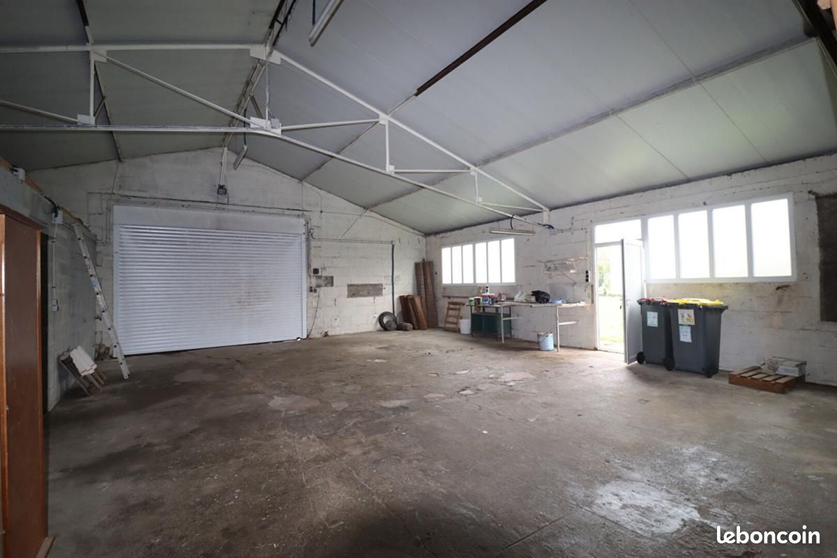 Maison 6 pièces 195 m² - Val-du-Mignon 79210 (image principale 8)