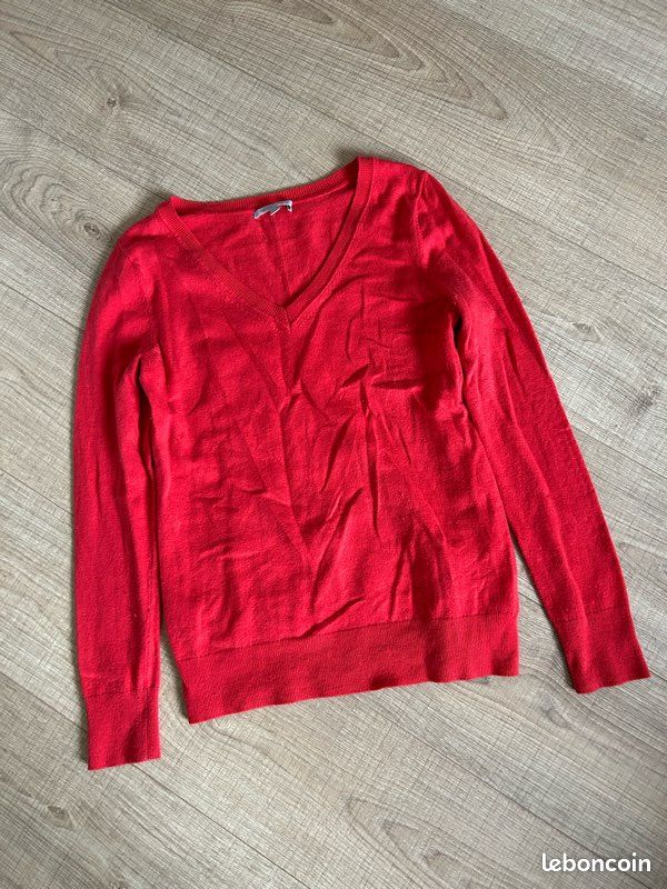 Pull rouge orangé avec col en V GAP taille S état satisfaisant (bouloches) (image 11)