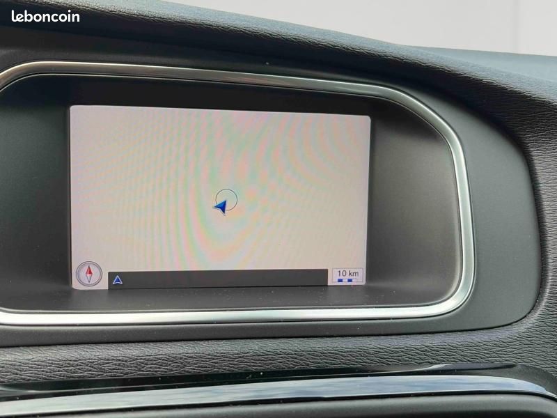 Volvo V40 T2 122ch Signature Edition (image 13)