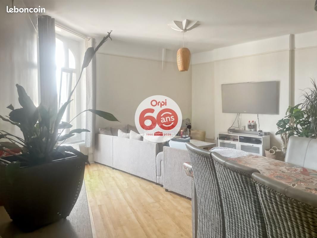 Appartement 3 pièces 99 m² · à Arras · 99 m² · 760 €