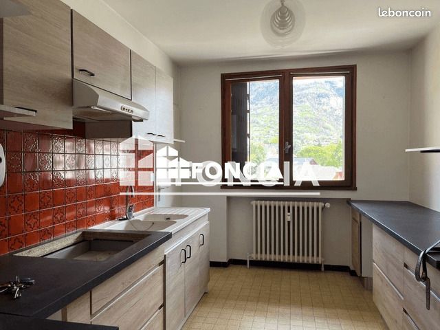 Appartement 4 pièces 94 m² · à La Chambre · 94 m² · 850 €