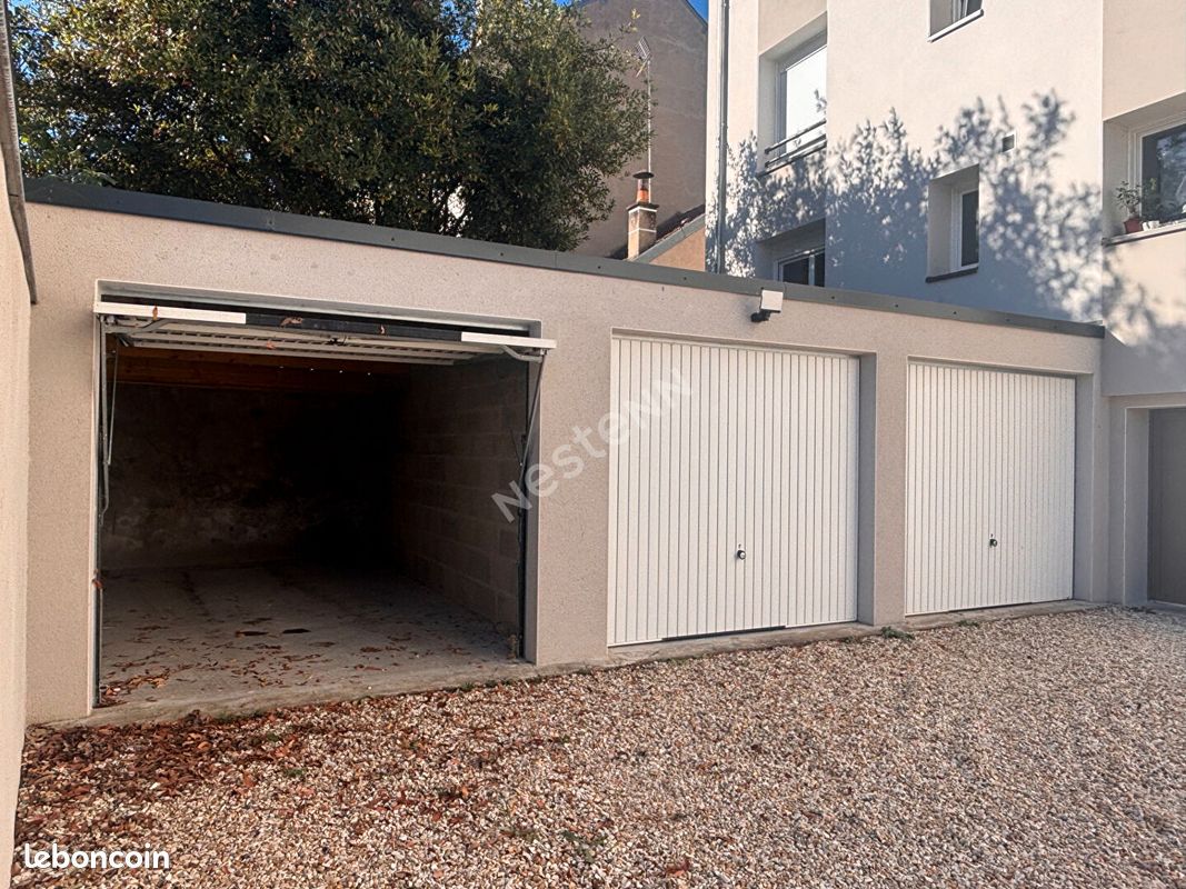 Parking 15 m² · à Tours · 15 m² · 100 €/mois
