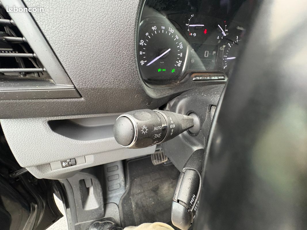 Peugeot expert cabine approfondie standard bluehdi 180 ss eat8 fixe asphalt / tva recuperable (image 22)