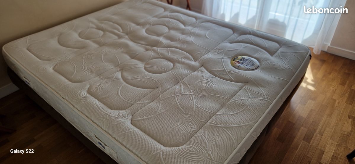 1 matelas et 2 sommiers (image 1)
