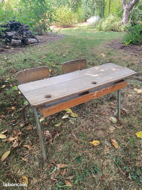 Table d’écolier dans son jus (image 1)