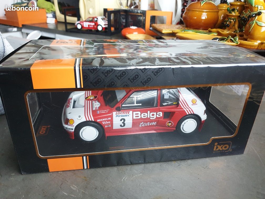 Peugeot 205 t16 b.darniche 1985 neuve en boite miniature au 1/18 série limitée IXO - Collection