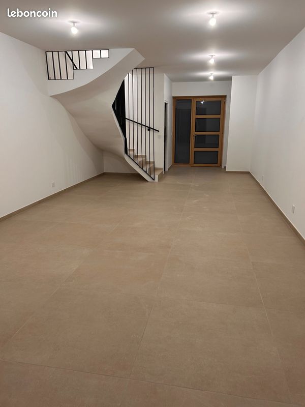 Maison 5 pièces 134 m² · à Présilly · 133,7 m² · 2 300 €/mois