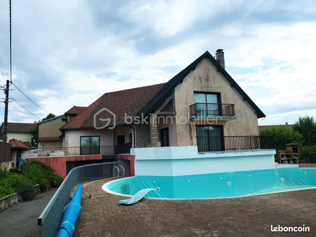 Maison 11 pièces 420 m² (image 2)