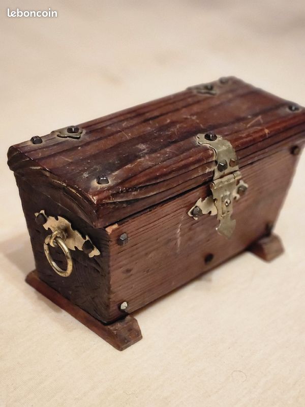 Petit coffre style pirate trésor (image 1)