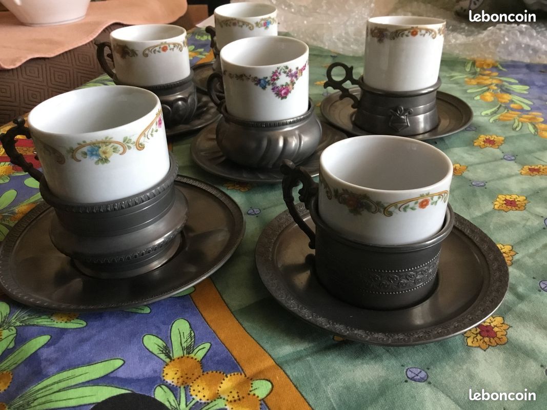6 tasses à café en étain et porcelaine avec soucoupes anciennes (image 8)