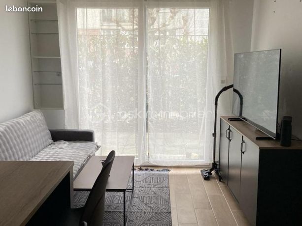 Studio 1 pièce 27 m²