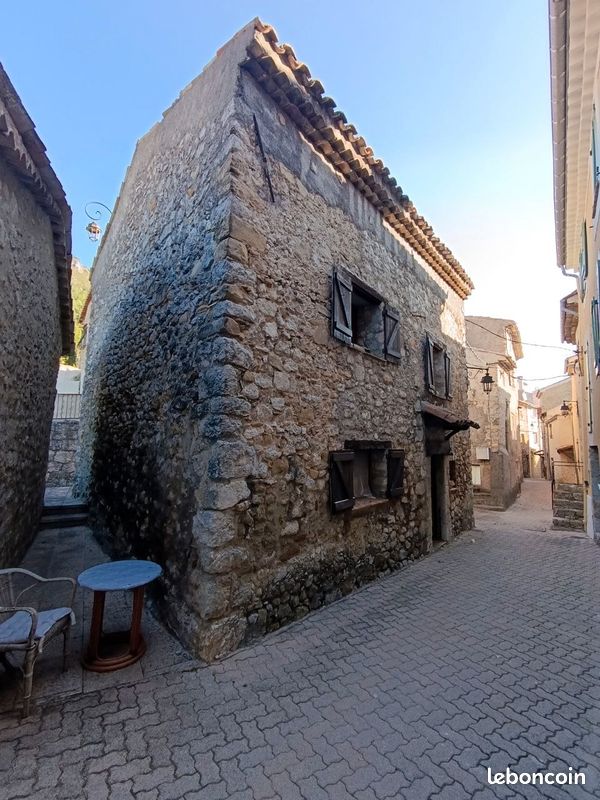 Maison 4 pièces 80 m² · à Briançonnet · 80 m² · 148 000 €