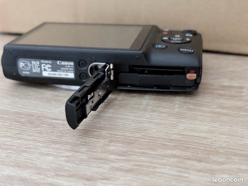 Canon IXUS 132 Noir (image 4)