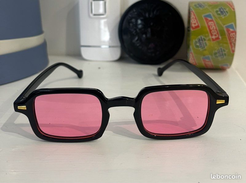 Lunettes De Soleil Vintage Pour Femme - Monture Noire, Verres Roses - Occasion Sans Marque