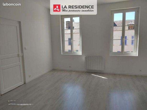 https://img.leboncoin.fr/api/v1/lbcpb1/images/72/35/60/723560236ce75fc7d95d322abb96309b68610661.jpg?rule=ad-image