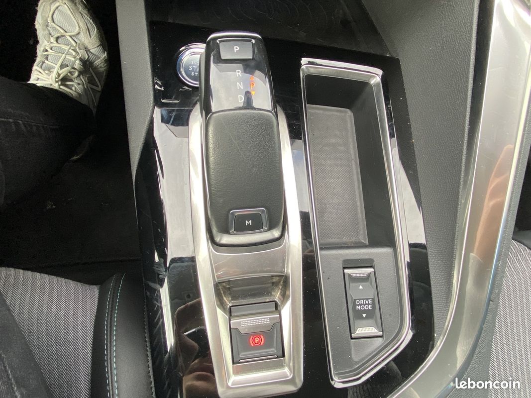 Peugeot 3008 1.5 BLUEHDI 130CH S&S ALLURE PACK EAT8 (image 27)