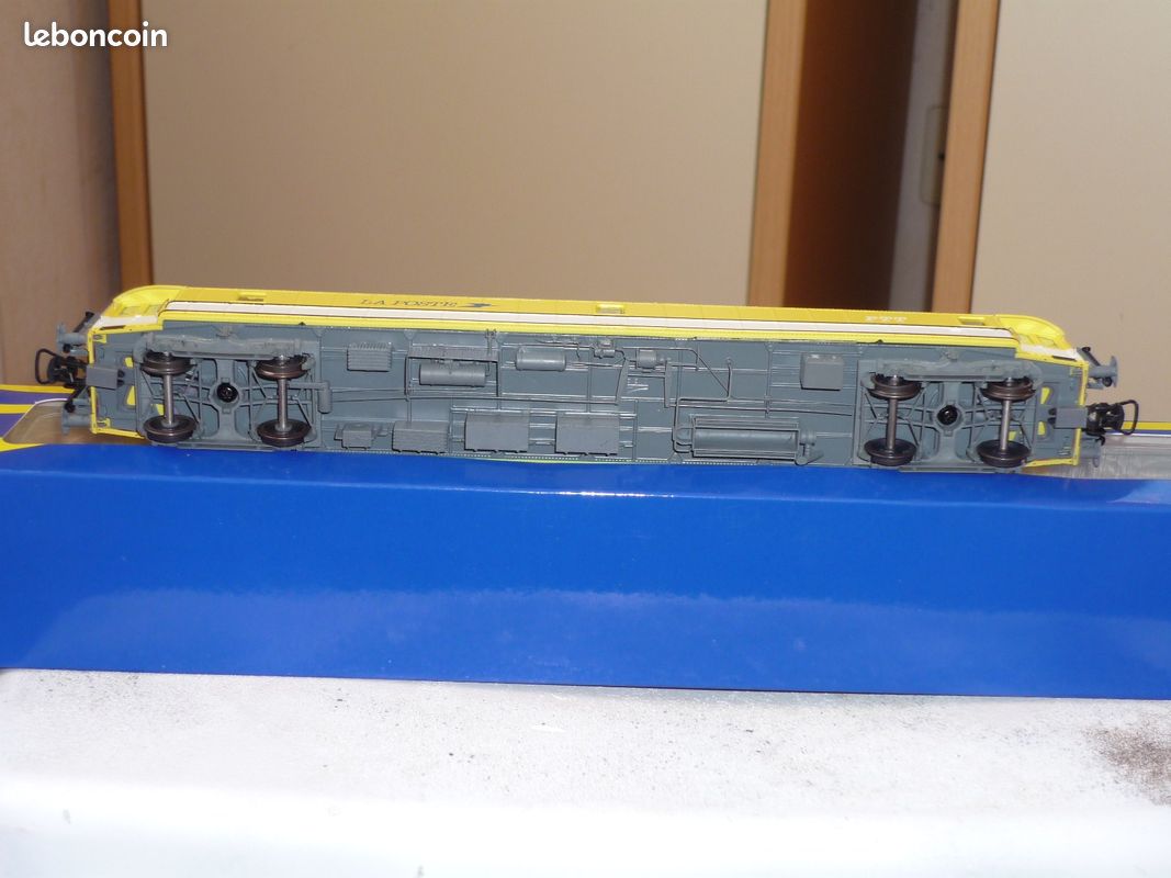 Voiture Postale La Poste - PTT REE Modèles ref VB-022 - Modélisme