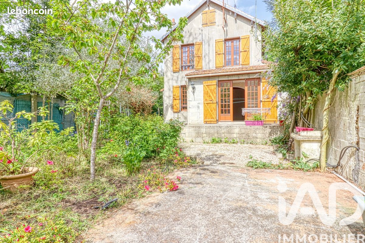 Maison 5 pièces 85 m² · à Villiers-le-Bel · 85 m² · 250 000 €