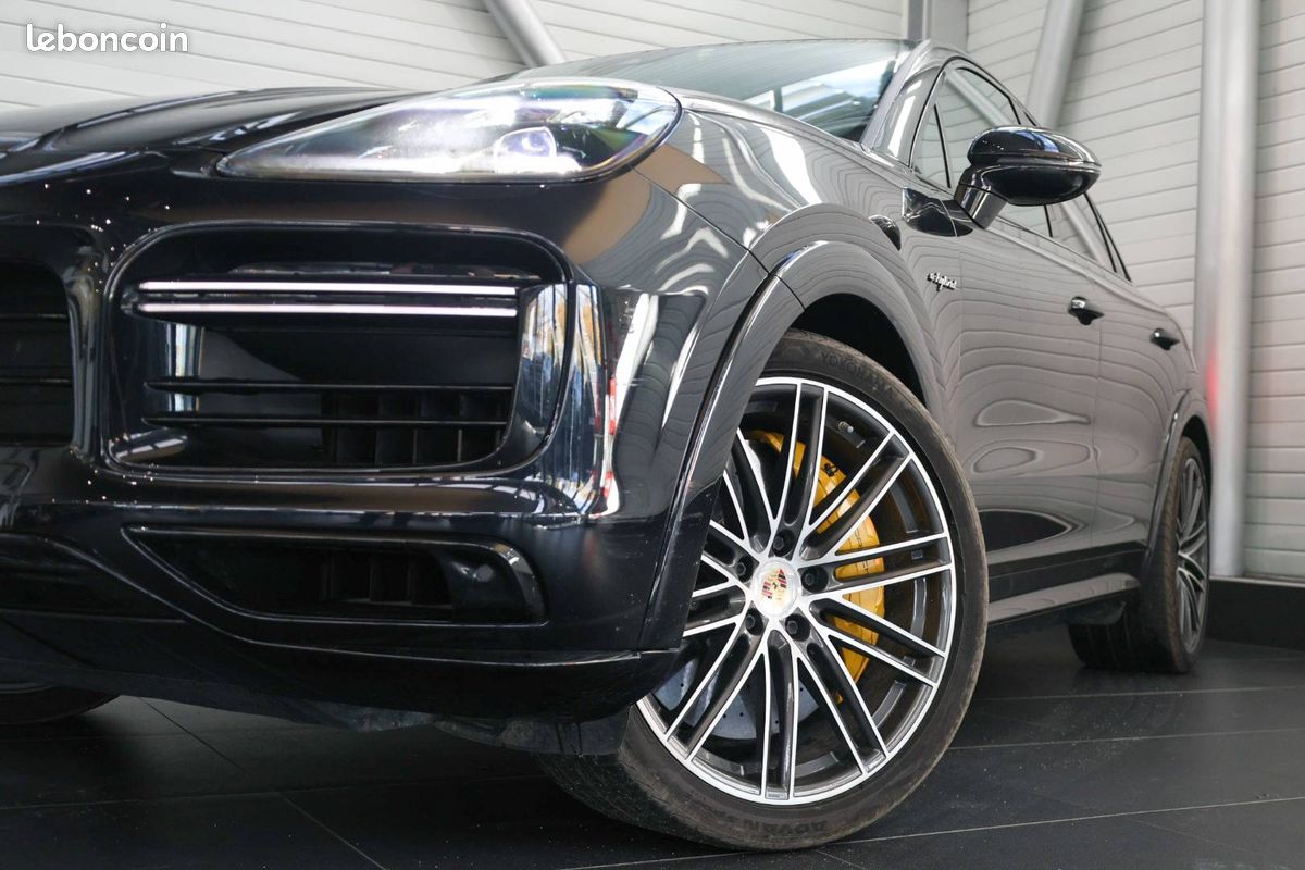 PORSCHE Cayenne Coupe E-Hybrid 4.0 V8 680 ch Tiptronic BVA Turbo S (image 38)