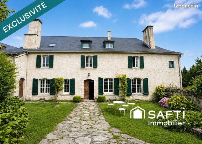 Maison 9 pièces 300 m²