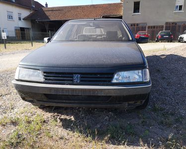 Caisse + Pièces Peugeot 405 Phase1 et Phase 2 - Équipement auto