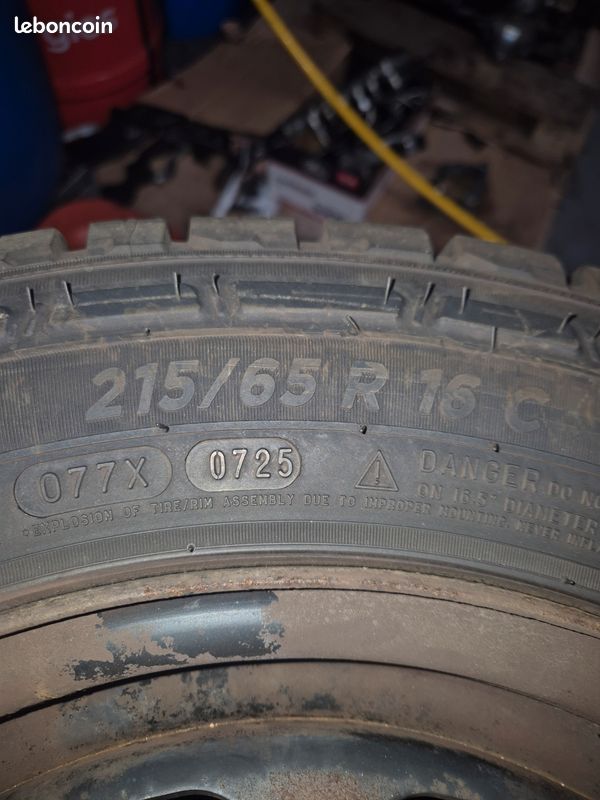 4 jantes avec pneus peugeot expert 4 (image 2)