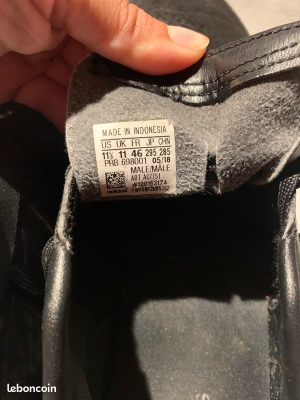 Chaussures crampons Adidas T45 neuves (image 6)