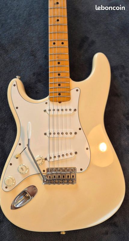 musicasablog de instrumentos musicalesDISPONIBLE Guitarra FENDER STRAT JIMI HENDRIX