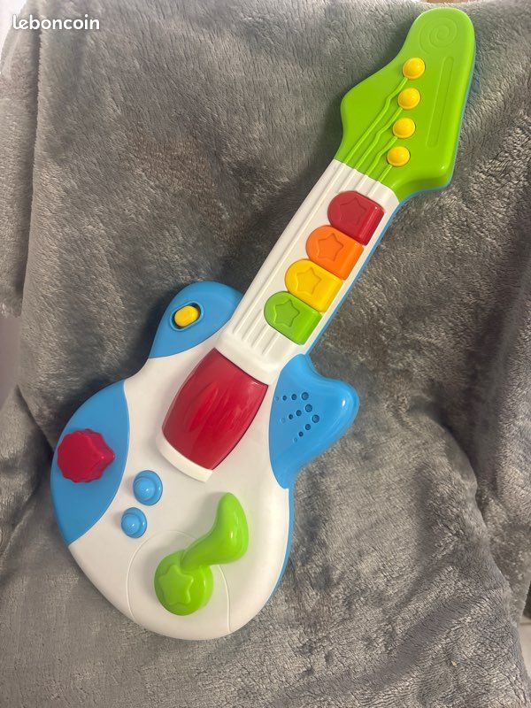 Guitare éveil (image 1)