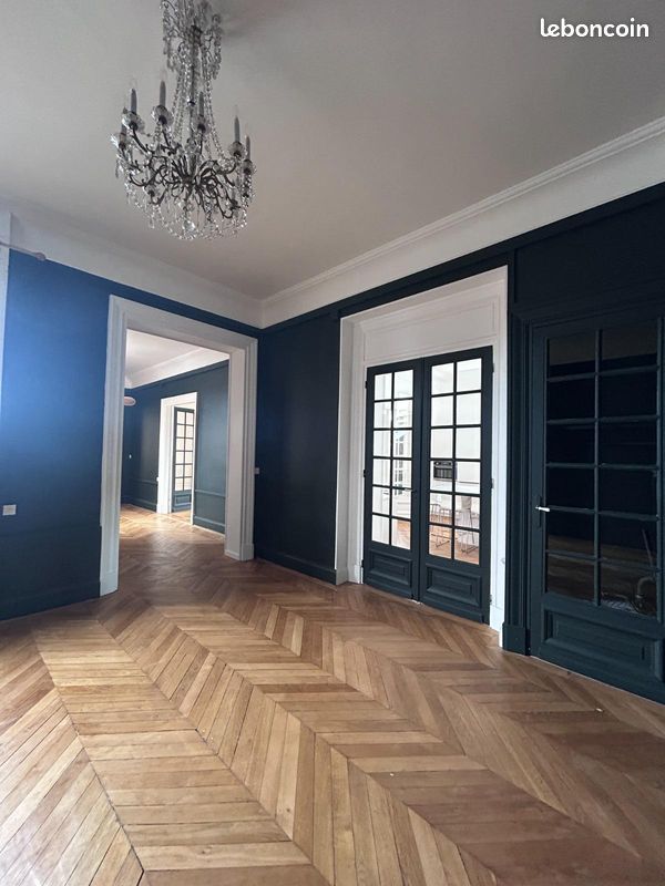 Appartement 5 pièces 247 m² · à Péronne · 247 m² · 1 800 €/mois